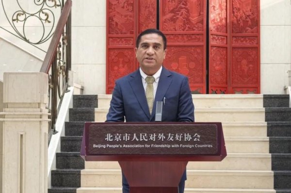 恩卓中盈 “这份中巴友谊的珍贵礼物，改变了很多女孩的命运”