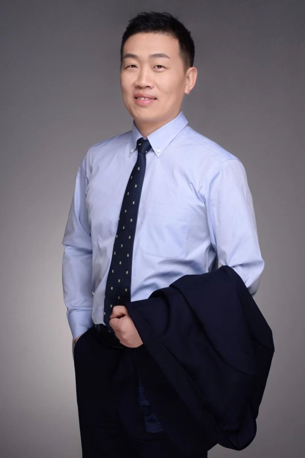 乐盈配资 诸海滨: 上半年北交所成功“出圈”, 希望总市值尽快破万亿大关