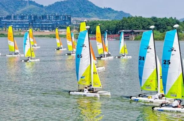 长胜证券 2025中国家庭帆船赛杭州站收帆